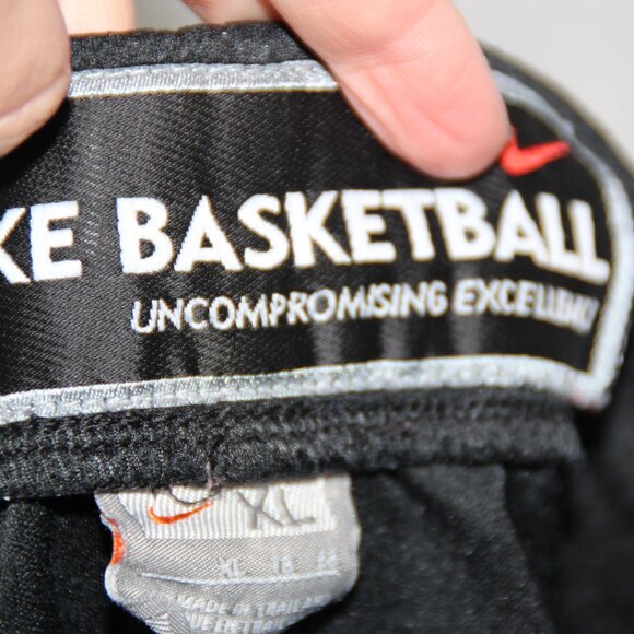 Nike Vtg 90s Basketball Shorts Men's XL Black with gray and white stripes Retro - Picture 6 of 7